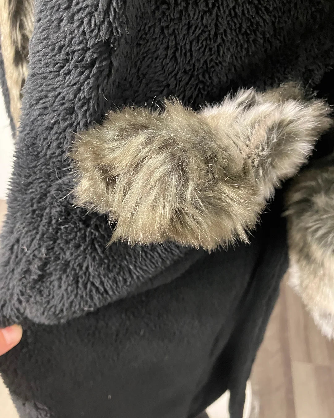*Almost Purfect* Classic Grey Wolf Robe - MEDIUM