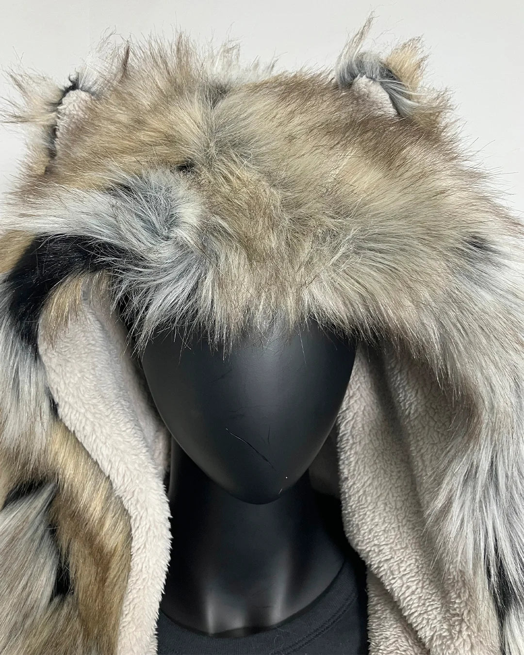 *Almost Purfect* Classic Wolverine Robe - MEDIUM