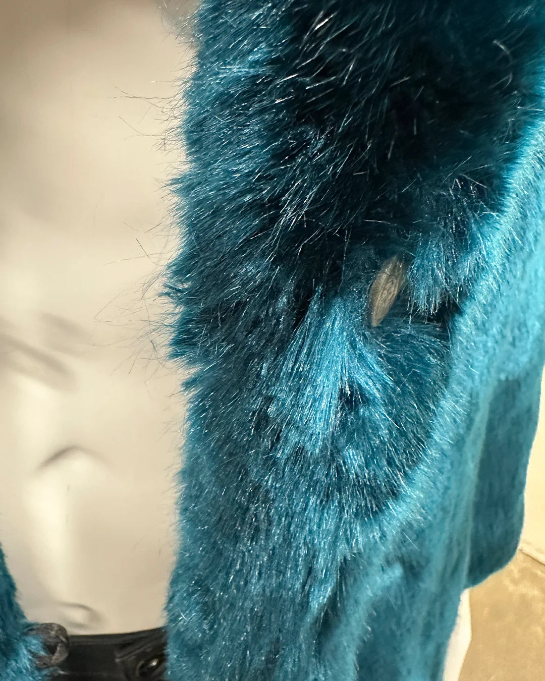 *Almost Purfect* V-Neck Luxe Faux Fur Coat | Royal Wolf - Medium