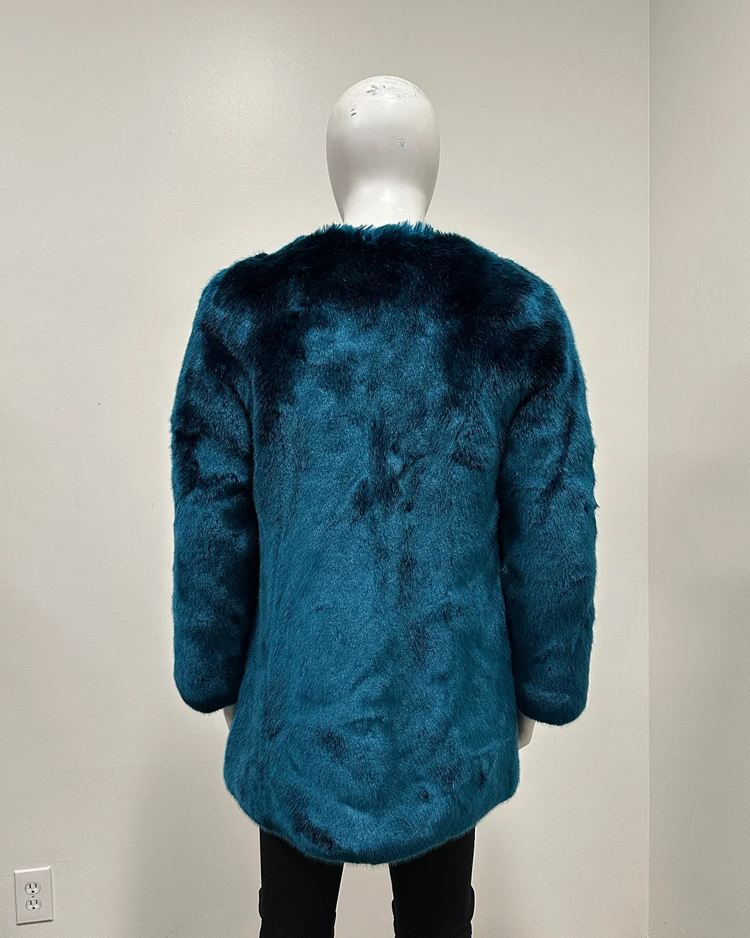 *Almost Purfect* V-Neck Luxe Faux Fur Coat | Royal Wolf - Medium