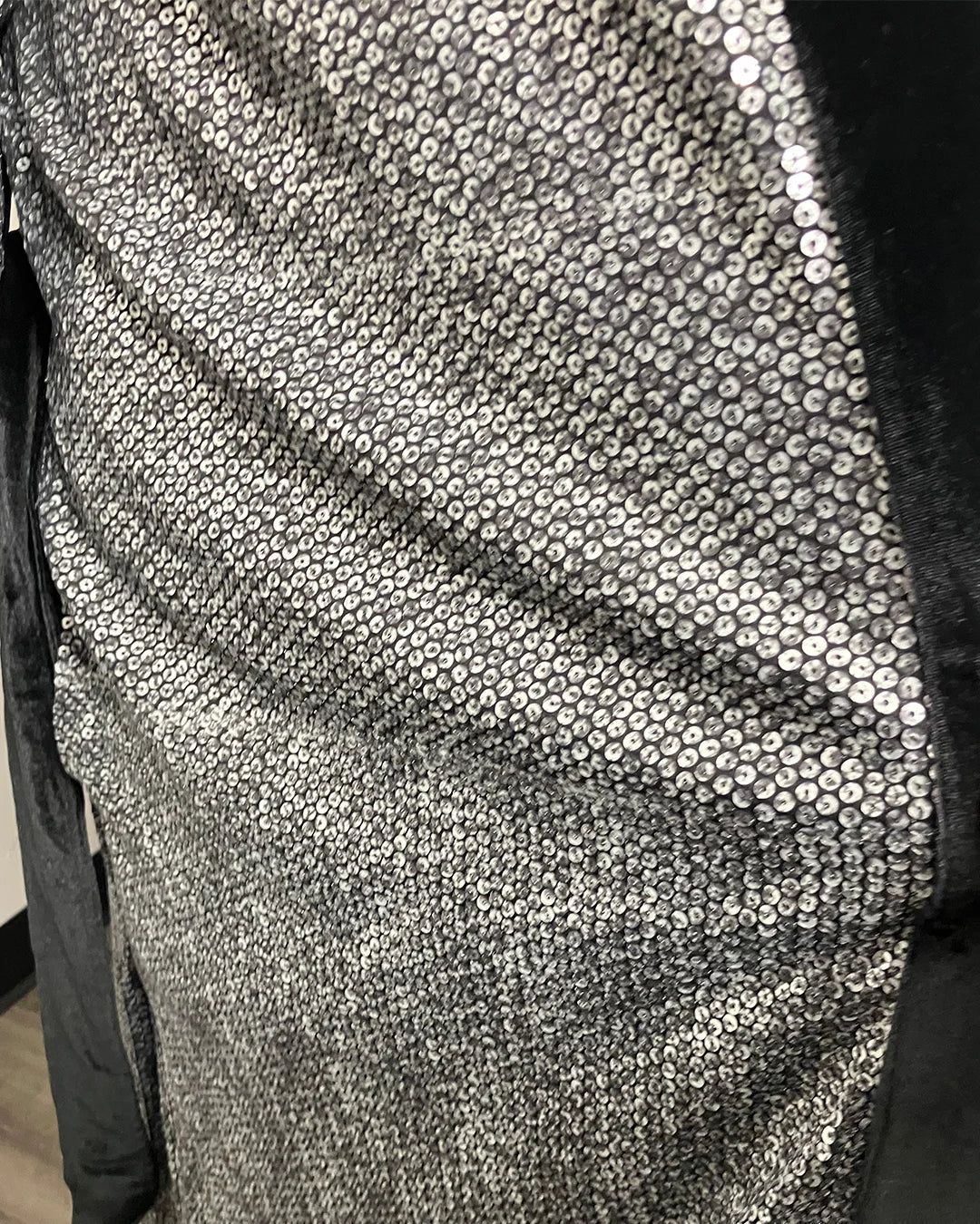 *Almost Purfect* Sequin Kimono | Silver Wolf - L-XL