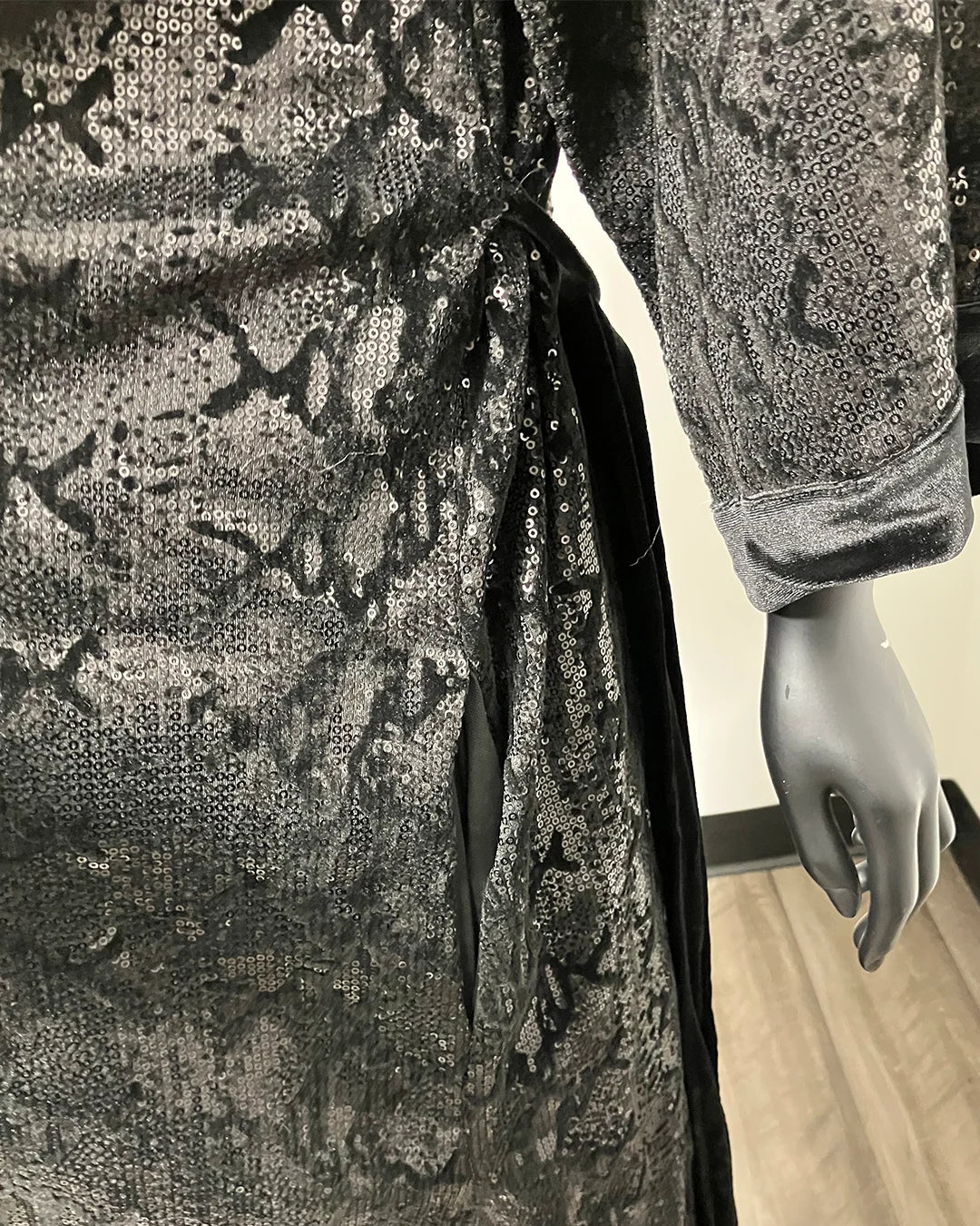 *Almost Purfect* Sequin Kimono | Black Snakeskin - LARGE-XL