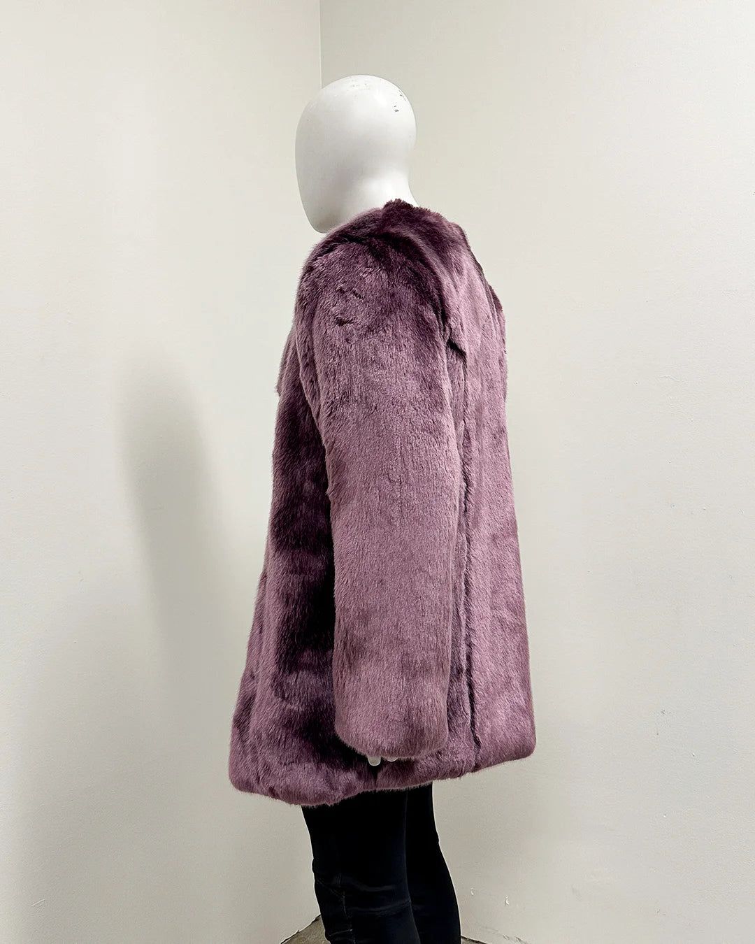 *Last Stock* V-Neck Faux Fur Coat | Lavender Wolf - X-Large