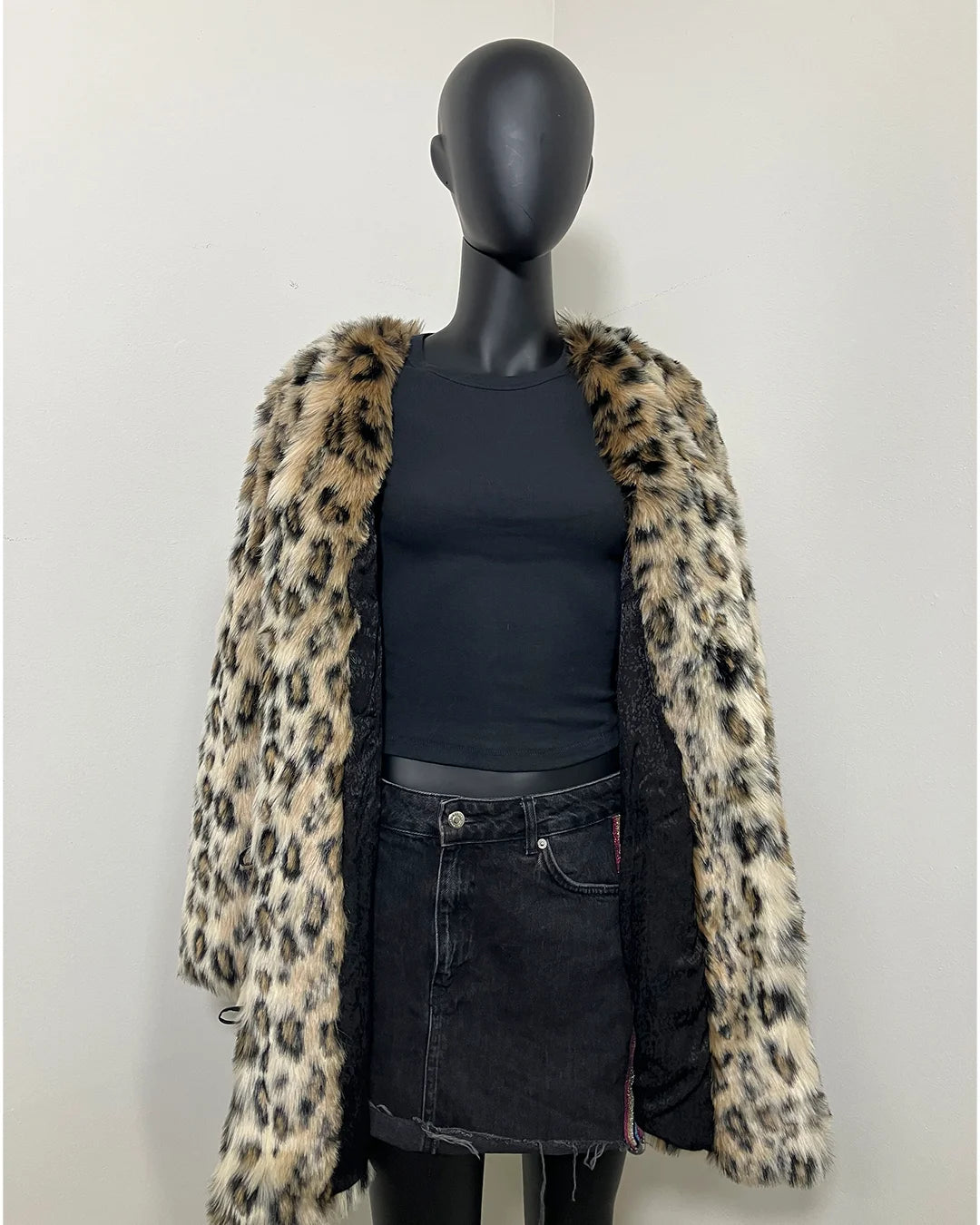 *Last Stock* C.E. V-Neck Faux Fur Coat | Leopard - MEDIUM