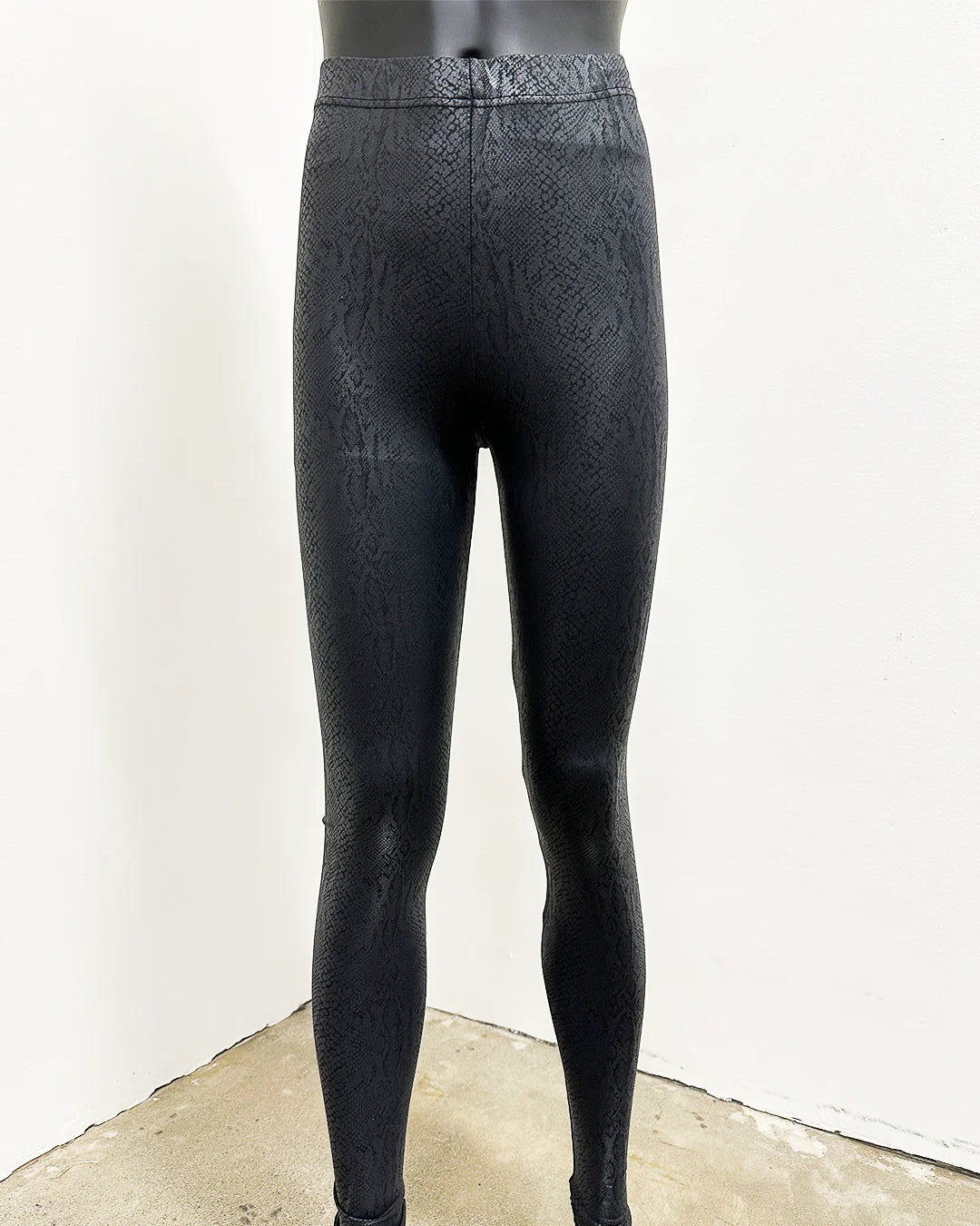 *One Of A Kind* Black Snakeskin Legging - Small