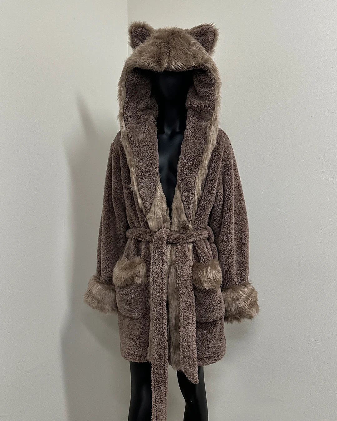 *Sample* Classic Short Collector Edition Faux Fur Robe | Mauve Cat -Medium