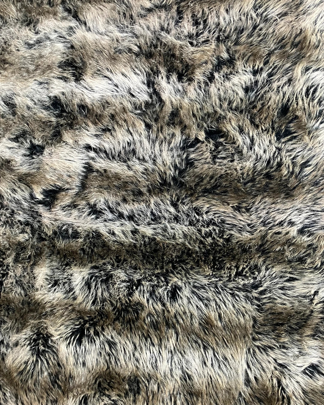 *Almost Purfect/Damaged* Faux Fur Large Blanket | Grey Wolf (ap2)