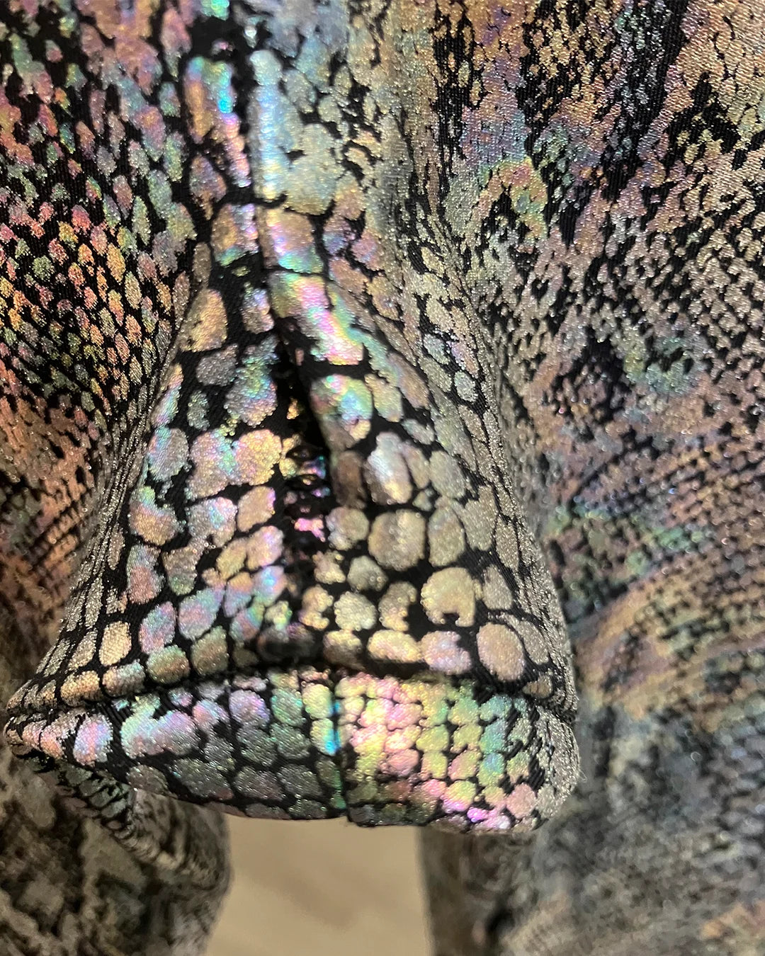 *Almost Purfect* Metallic Bodysuit Full | Holographic Snakeskin - SMALL