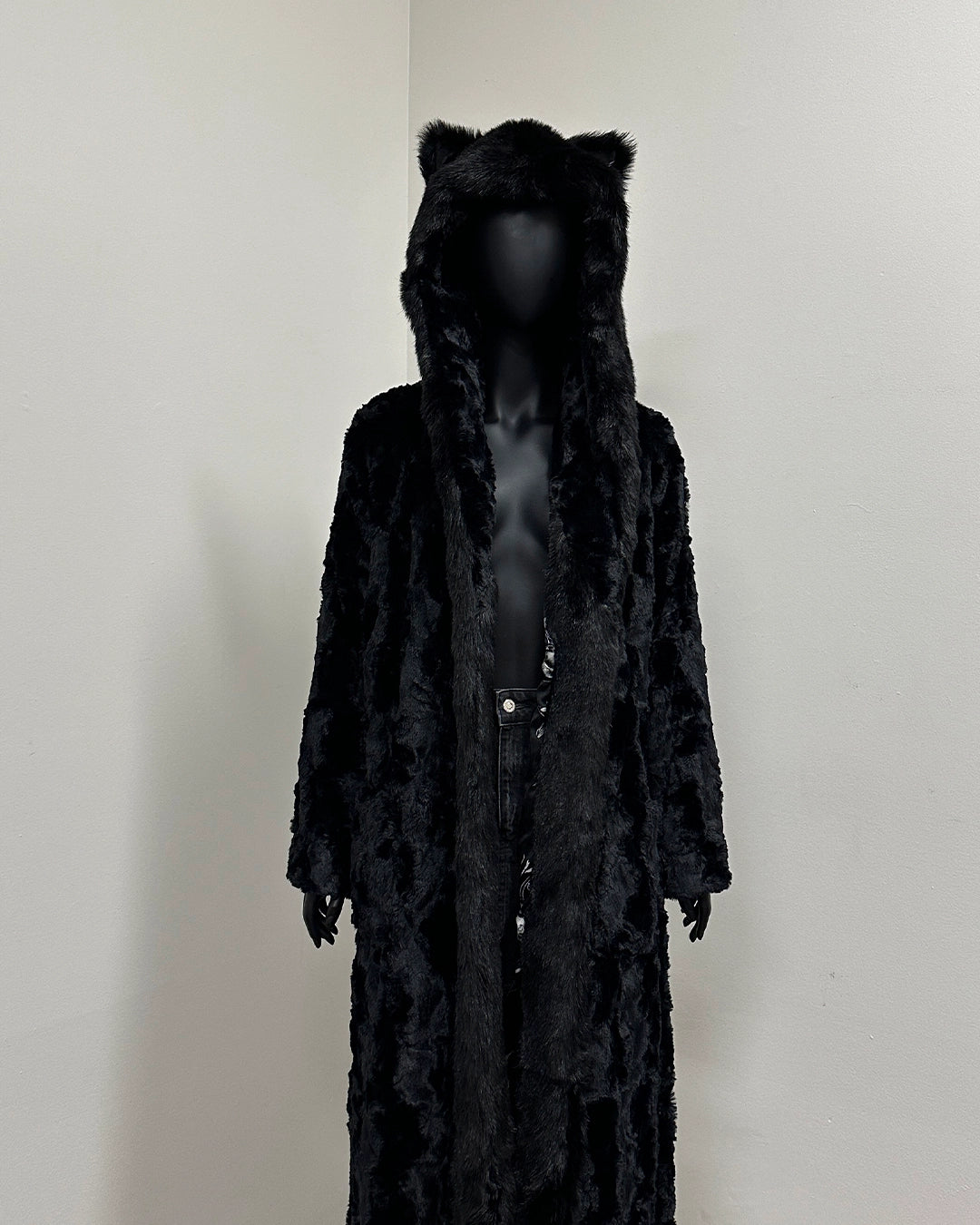 *Sample* Classic Faux Fur Style Robe | Floral Lining | Black Panther -Small