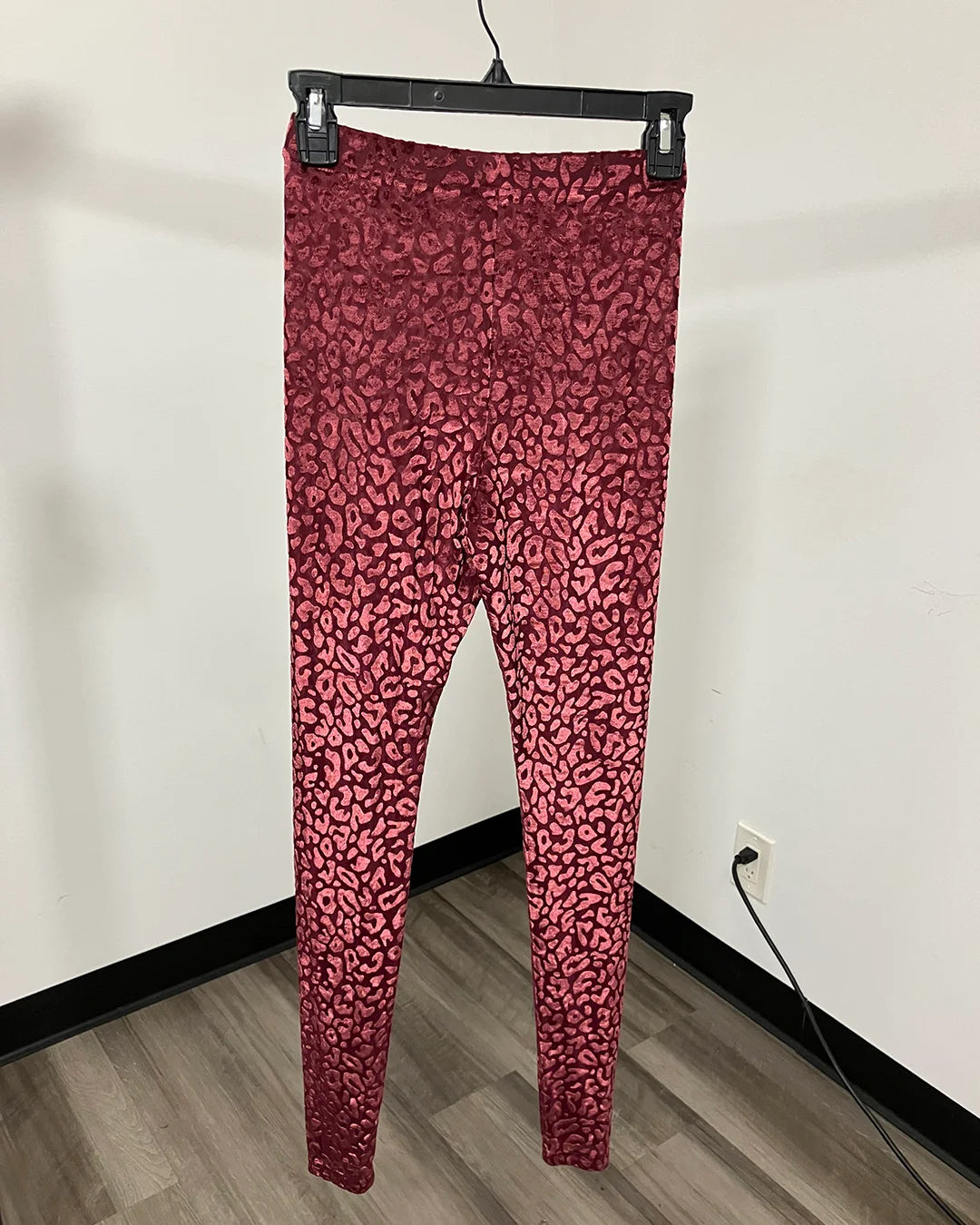 *Sample* Velvet Leggings | Red Ruby Leopard - SMALL