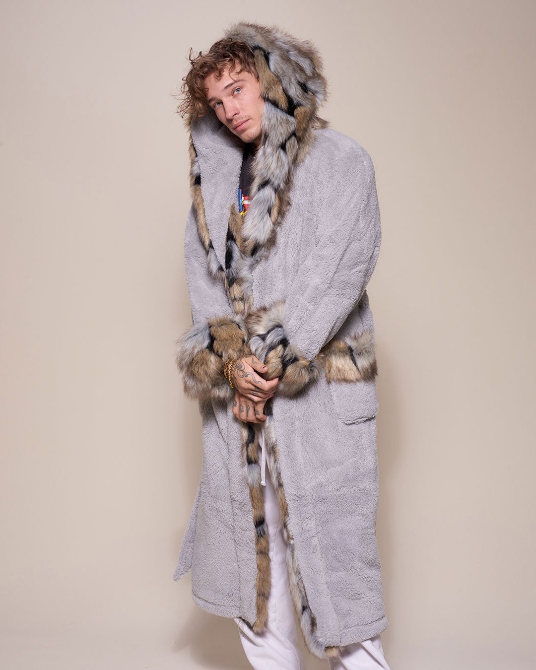Michigan Wolverines Robe Wolverine Faux Fur Trimmed Men's Robe | SpiritHoods