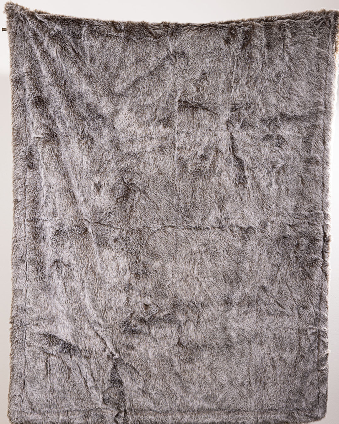 Signature Collection Faux Fur Throw | Silver Fox - SpiritHoods