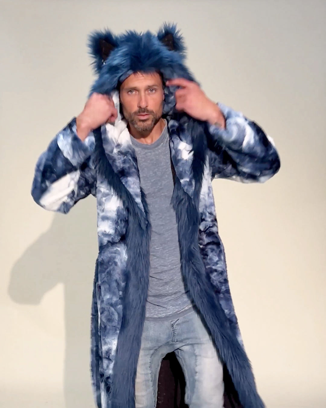 Wolf Run Changing Robe Blue Tie Dye Wolf Faux Fur Men's Robe with Hood | SpiritHoods