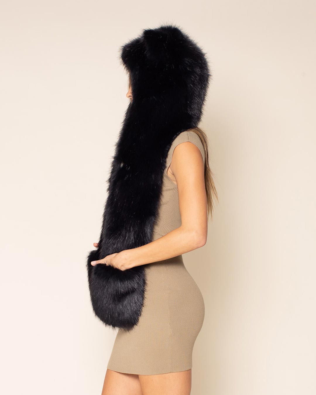Santa Fe Black Wolf Luxe Collector Edition Faux Fur Hood | Women&#39;s