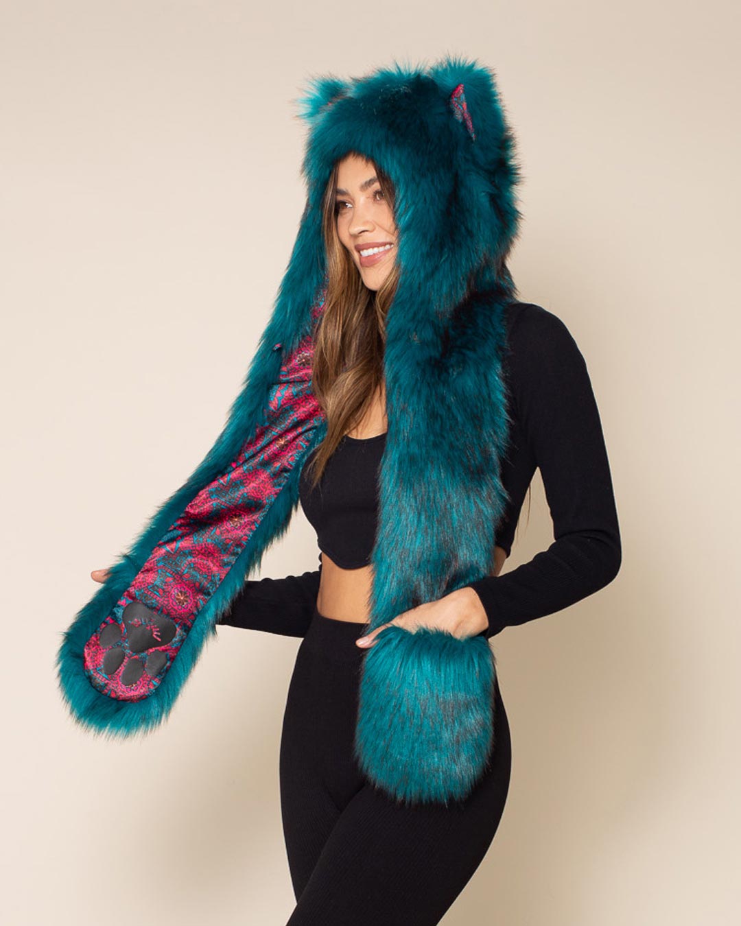 Tahitian Wolf Collector Edition Faux Fur Hood | Women's