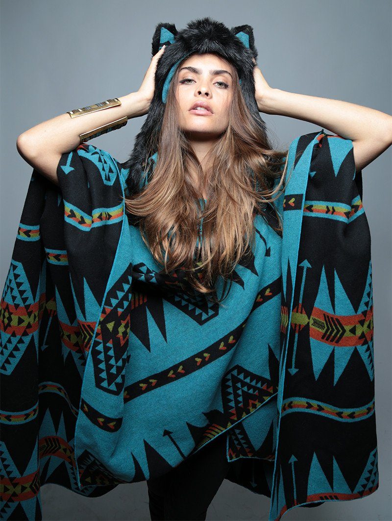 Italy Cape + Black Wolf 1/2 Hood Bundle on Female