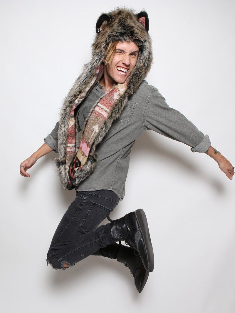 Man wearing Direwolf Italy Collectors Edition faux fur hood, side view 1
