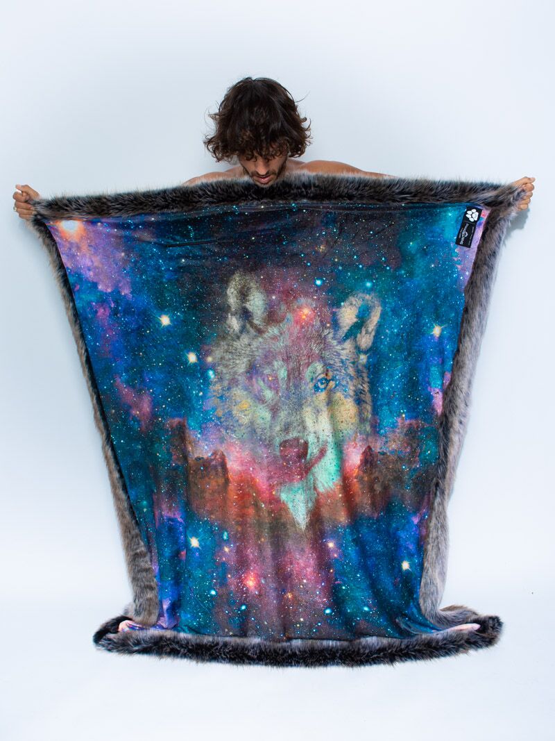 Colorful Liner of Wolf Galaxy Faux Fur Throw 