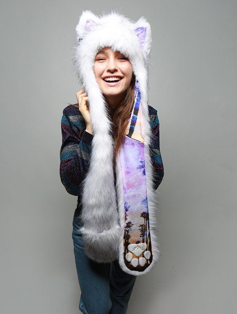 Exterior and Interior View of Husky Dreamin&#39; Collector Faux Fur SpiritHood