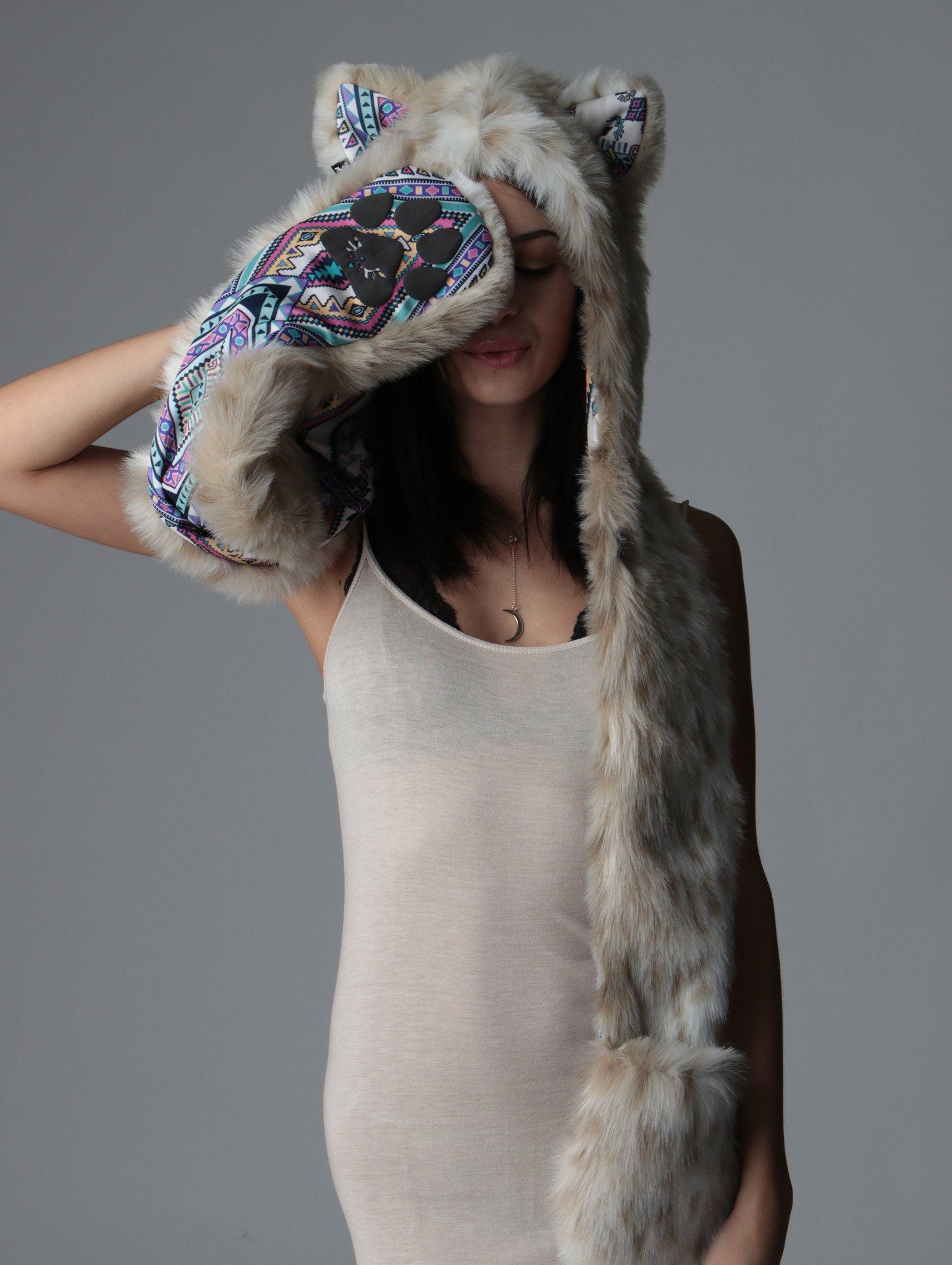 Exterior and Interior View of Snow Leopard CE SpiritHood 