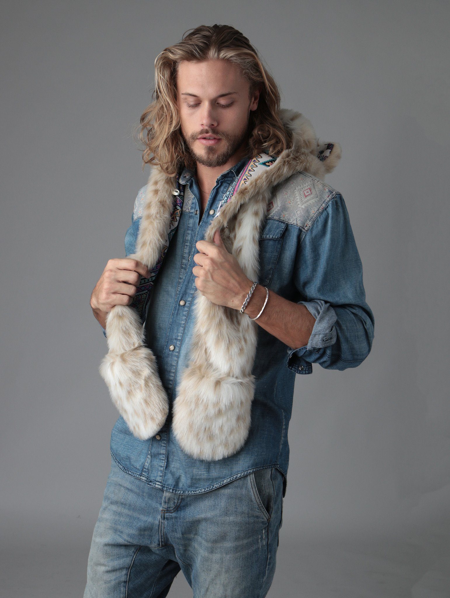 Male Wearing Snow Leopard CE SpiritHood 