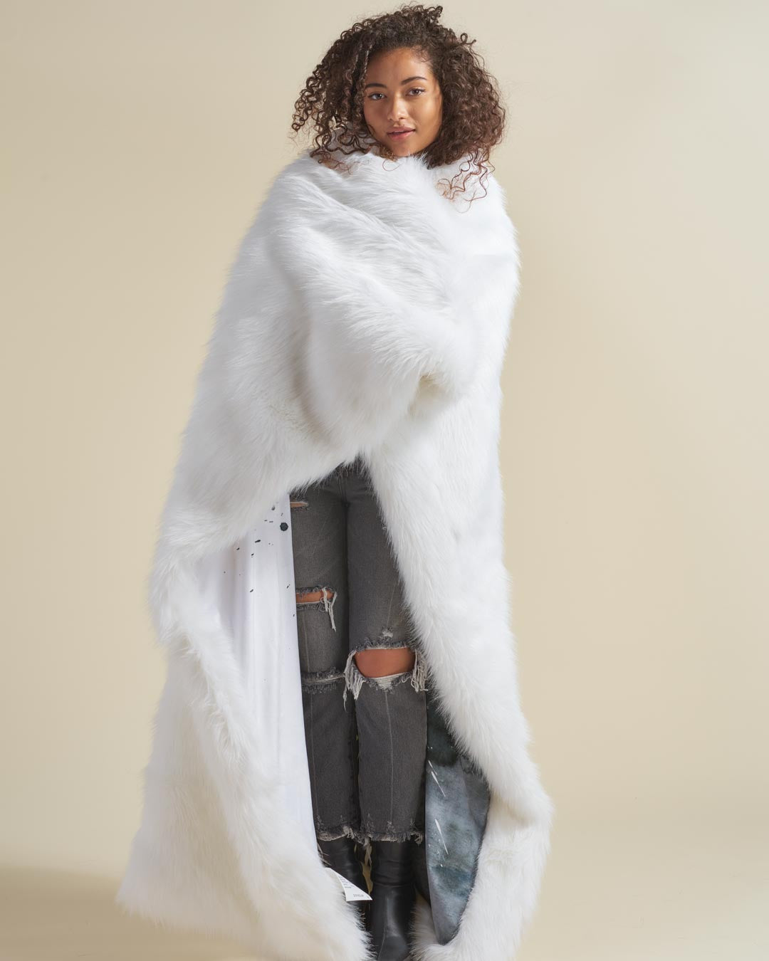 Artist Edition Lora Zombie The One You Feed White Wolf Faux Fur Throw