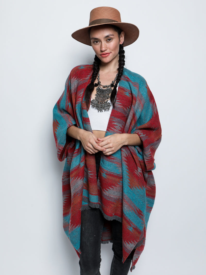 Women&#39;s Poncho with Sunset Fox Design