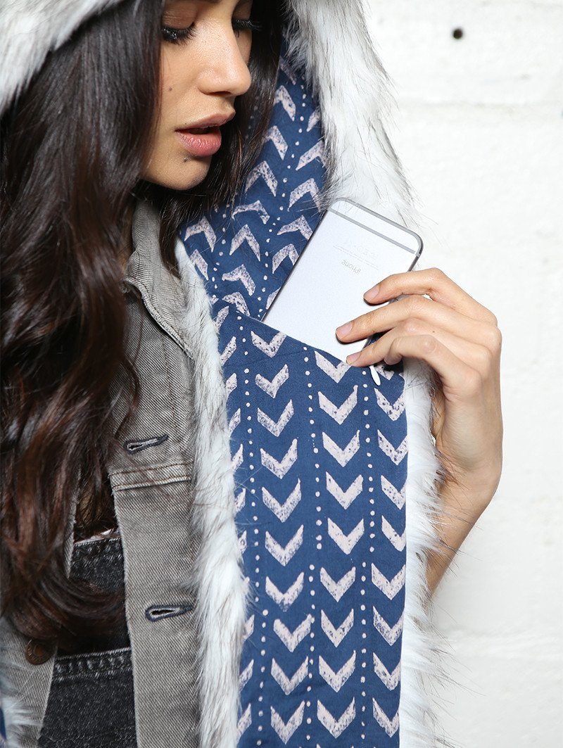 Husky Arrows SpiritHood Interior Pocket View