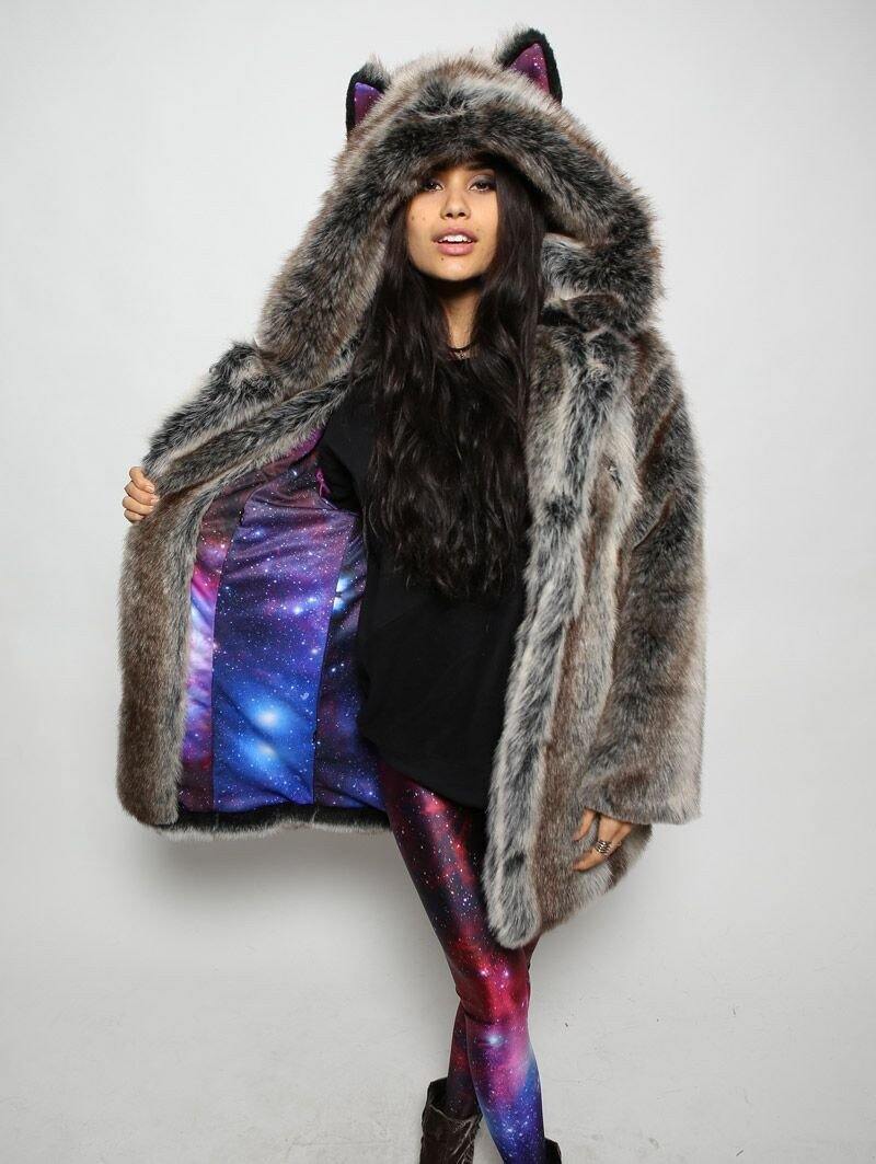 Woman wearing faux fur BlackMilk Galaxy Grey Wolf Coat, front view