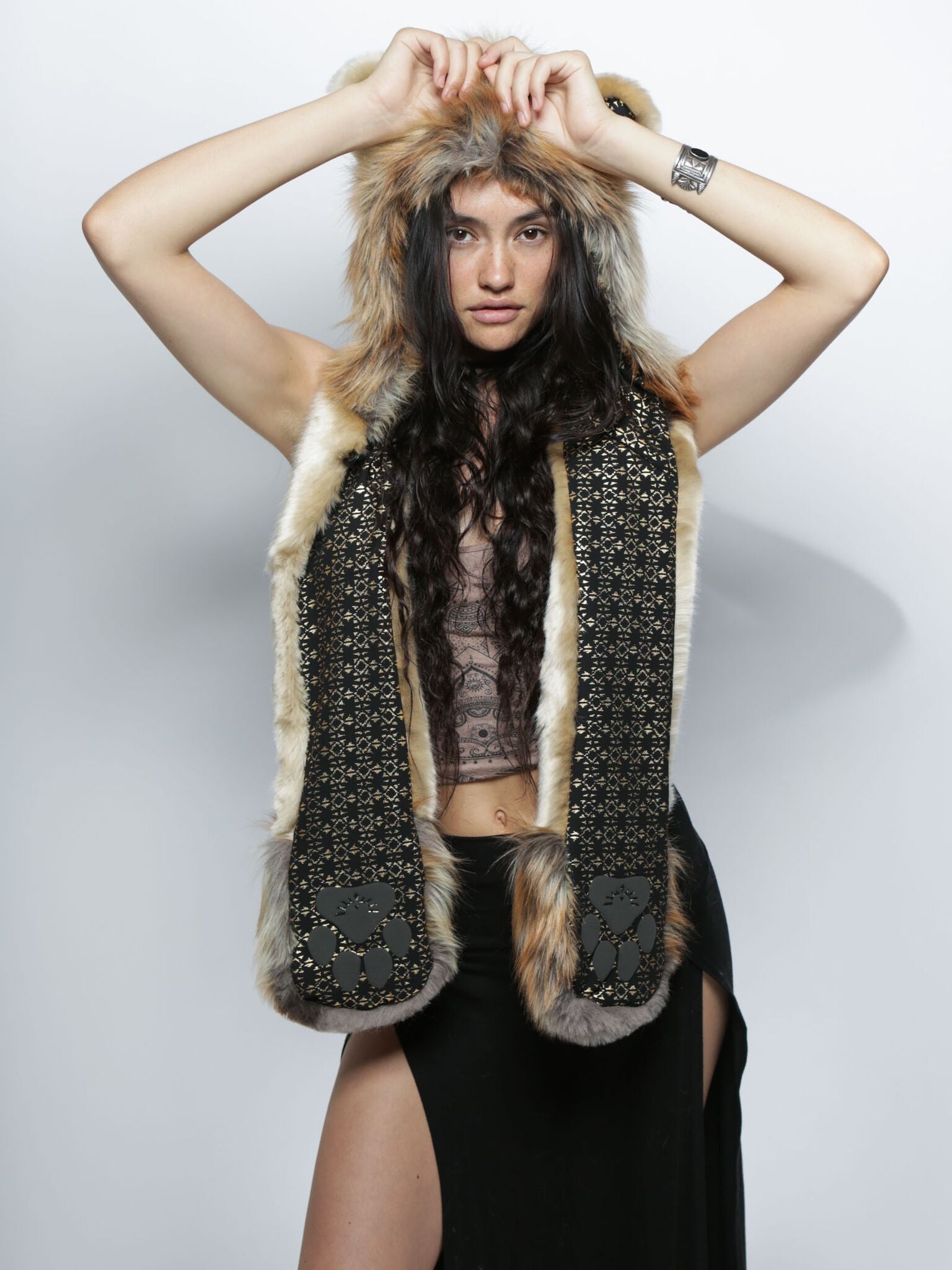 The Noble Lion Faux Fur with Hood on Female